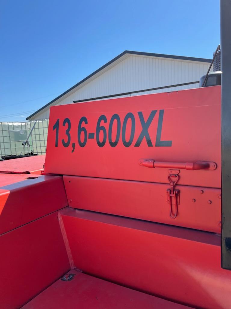 Kalmar 33,000 LBS Fork Truck, Machine ID: 7755